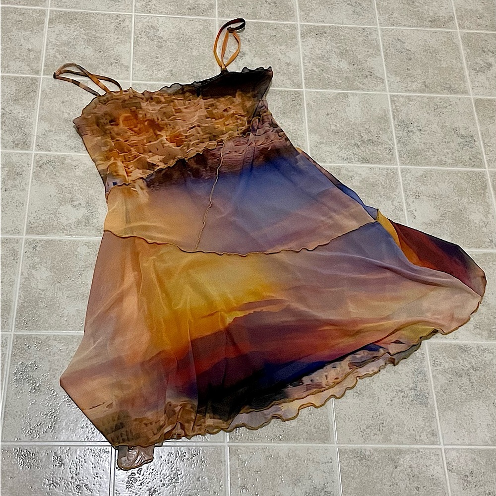 Urban Outfitters Dress
Brand: Urban Outfitters
Size: S
Color: Yellow & Orange